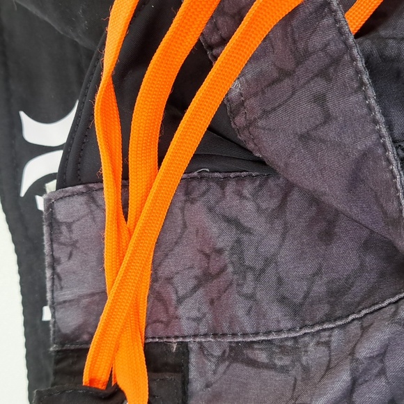 Hurley Board Shorts Men's Size 32 - Picture 14 of 16